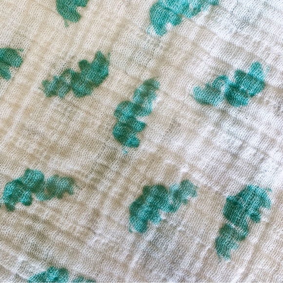 Unknown • Muslin Swaddle Blanket - Picture 2 of 2